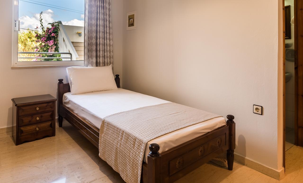 Merabello Apartments Agia Marina Buitenkant foto